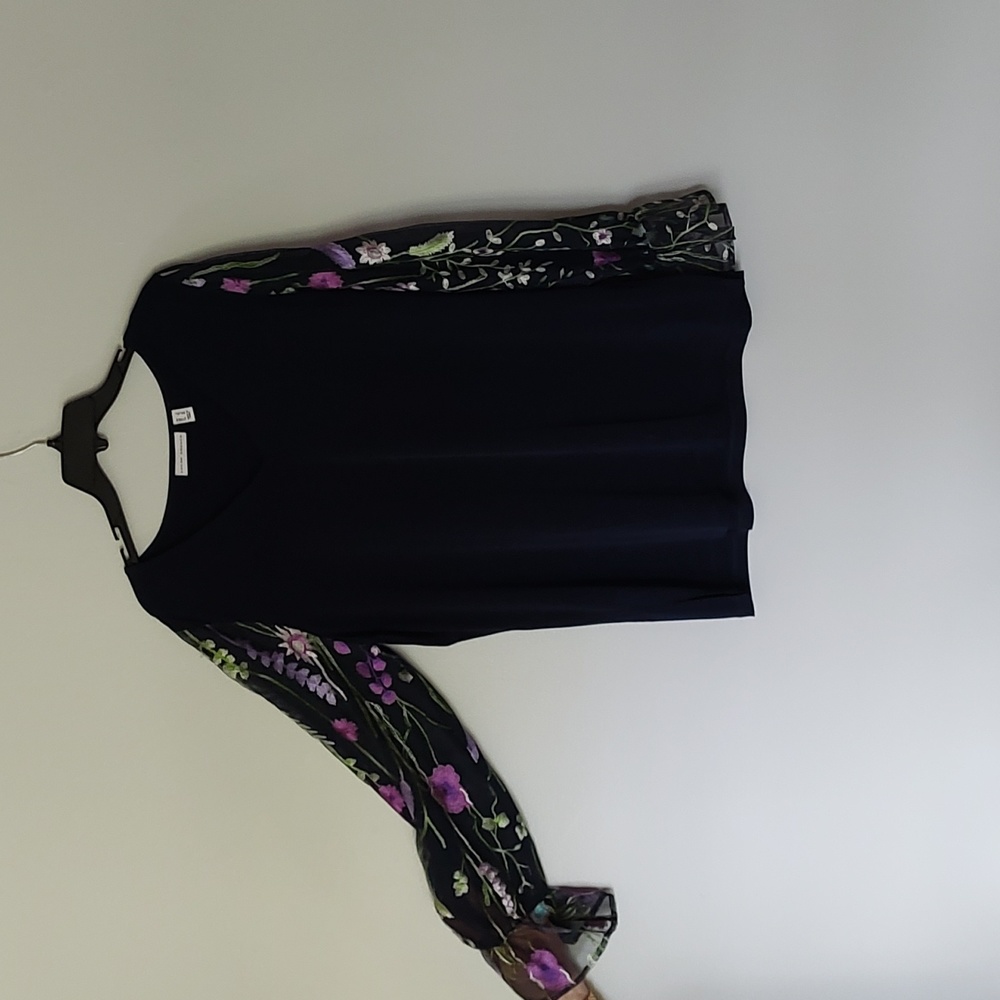 Susan Graver L Navy Top with netted  Embroidered Sleeves